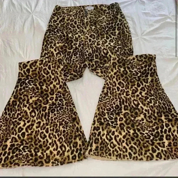 Forever 21 leopard animal print Flare Jeans #00412533 wide leg Size 27 - Picture 7 of 10